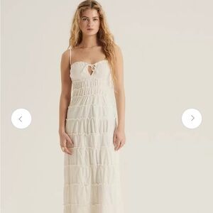 Divided sweetheart neck frill Cream Tank Ruffle Dress